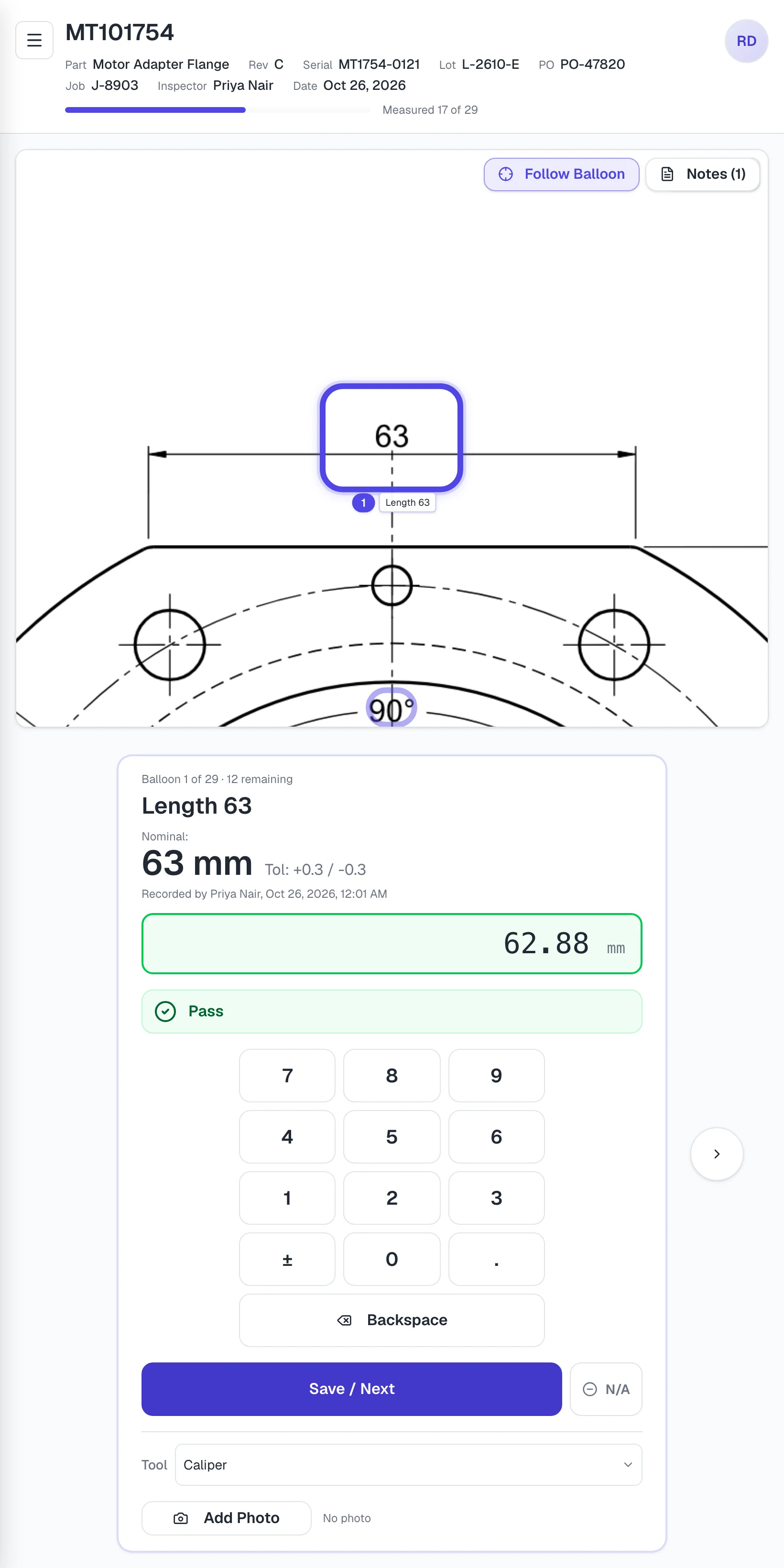 Measure inspection screen in the tablet layout with a large numeric keypad